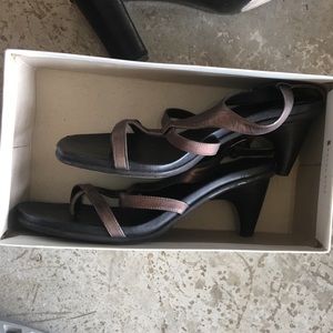 Heel leather